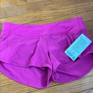Lululemon Speed Ups 2.5”- Fantom Fuchsia